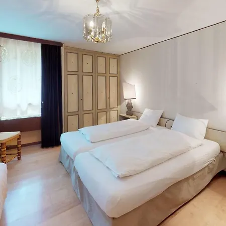 St. Moritzerhof 42 *