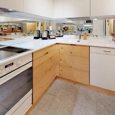 St. Moritzerhof 42 *